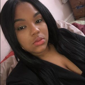 Meet your Posher, Ana